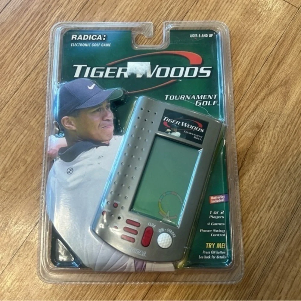 Vintage 1999 Tiger Woods Radica Tournament Golf Handheld Electronic Video Game